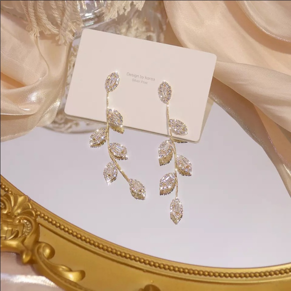 Gold plated Earrings - Picture 4 of 8